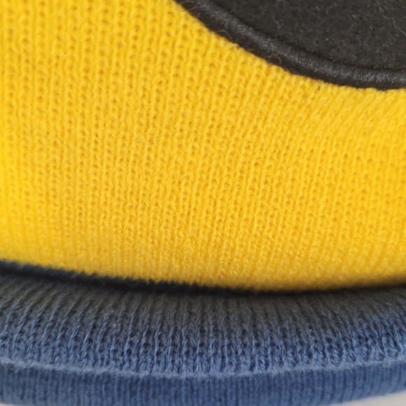 UNIVERSAL STUDIO Despicable Me Minion Knit Beanie - Picture 5 of 9